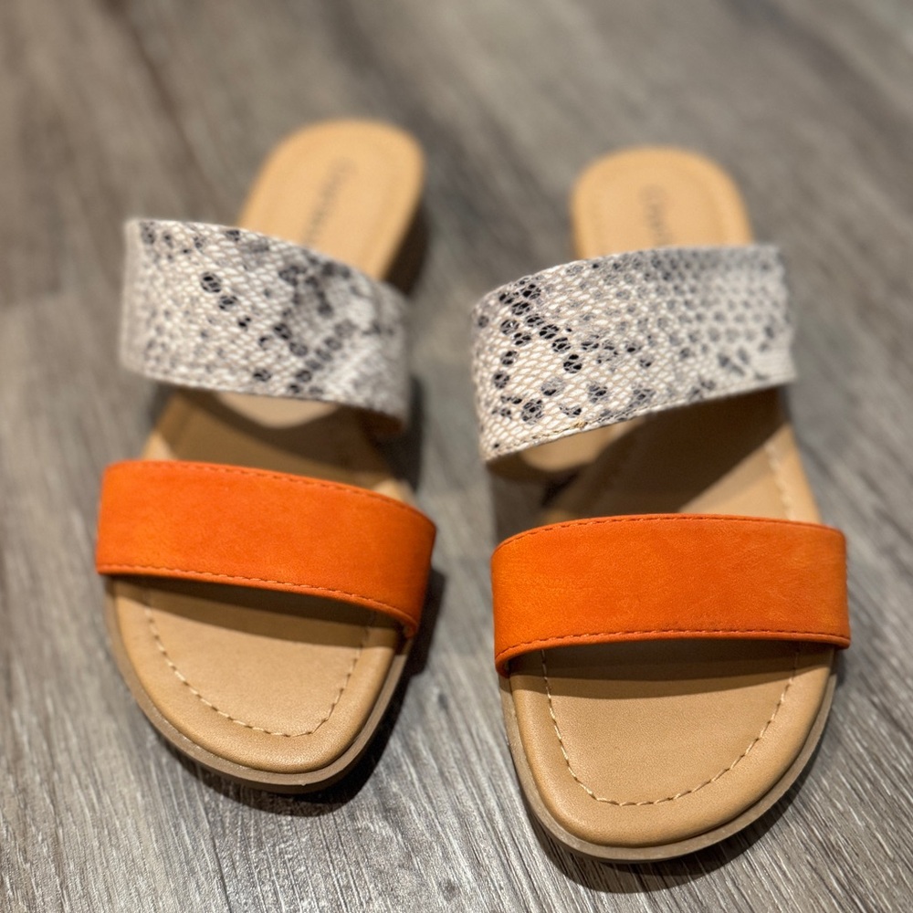NWT 🌴6 Snakeskin Slide Sandals
